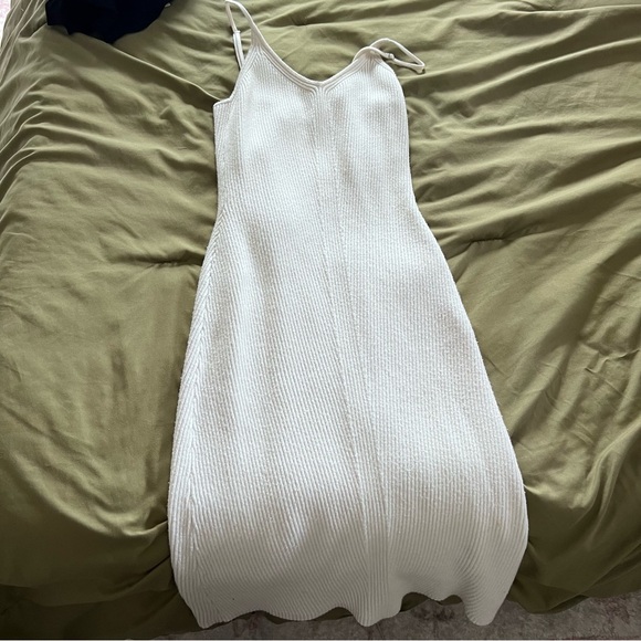 Abercrombie V-Neck Midi Sweater Dress - Picture 3 of 5